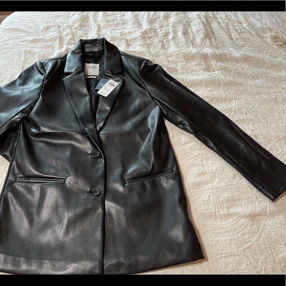 NWOT Abercrombie & Fitch vegan leather blazer - Picture 1 of 4